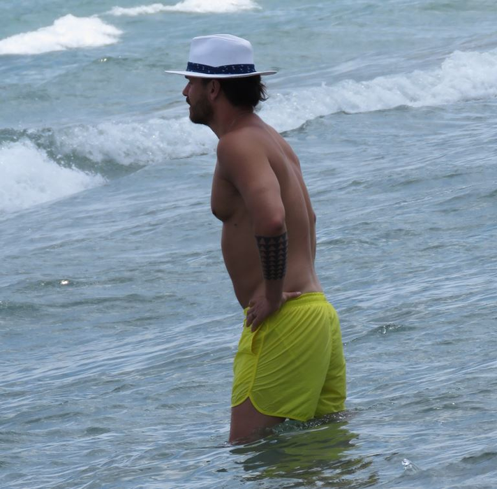 Bogdan Vlădău a cam dezamăgit pe plaja din Mamaia