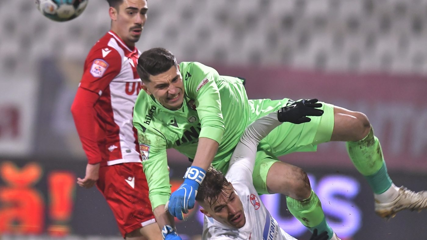 FCSB câștigă „Derby de România” și se distanțează de campioană!