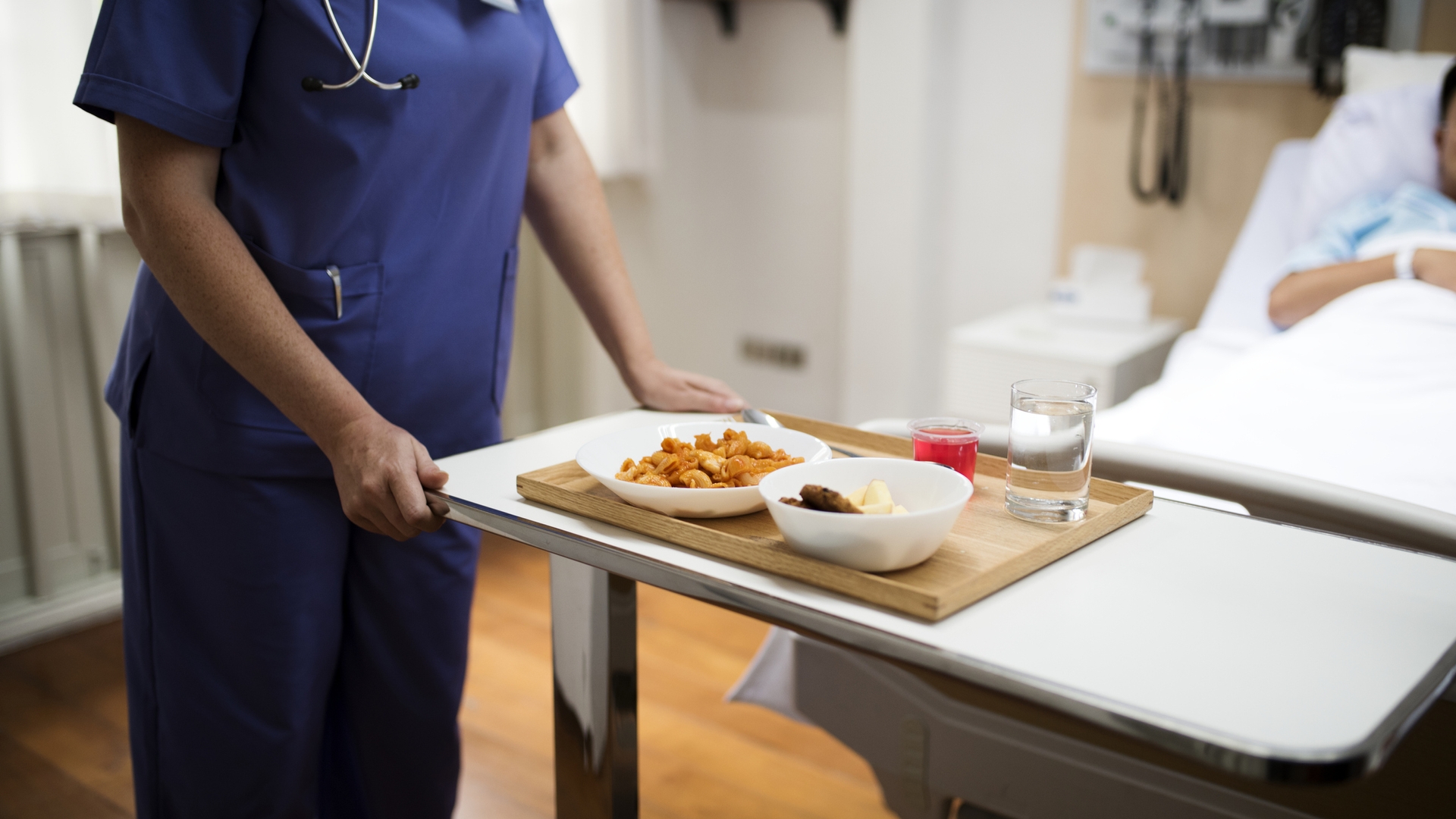 Orașul din România în care pacienții spitalelor sunt în pericol să nu mai primească mâncare. Ce spune legea