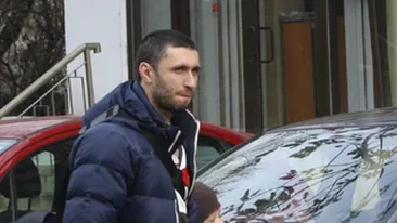 Dragos Bucur, de mana cu Suri Cruise de Romania! A dus-o la o clinica din Bucuresti