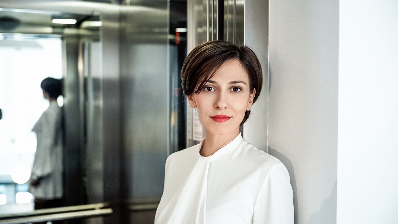 Dana Rogoz nu poate trece peste moartea tatălui ei! Mesajul postat de actriţă în creierii nopţii te va face să-ţi dea lacrimile