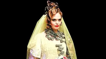 Manuela Harabor e nemultumita de felulin care arata la 43 de ani. Convinsa cu greu sa defileze