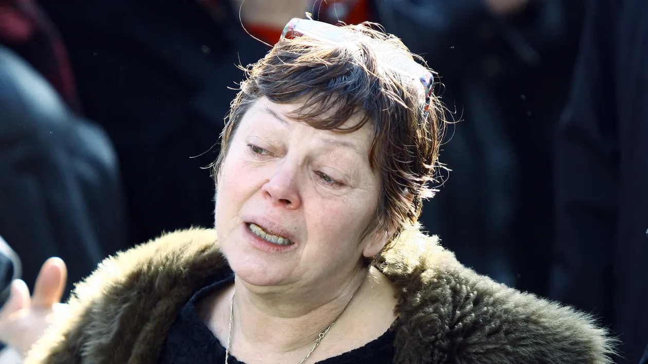 Anca Pandrea sufera de inima si fumeaza doua pachete de tigari pe zi! Noaptea sta treaza intre 2 si 4! Vezi de ce!