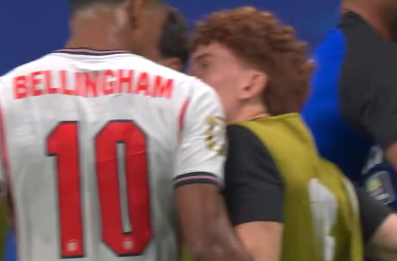 Scandal uriaș la Mondial! Jude Bellingham l-a lovit pe Valentin Barco după eșecul Angliei cu Argentina