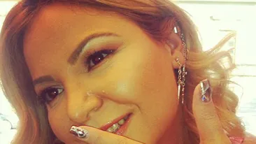 Patania unei blonde din showbiz-ul romanesc! Ce i s-a putut intampla cu masina in momentul in care a dorit sa plece de pe loc