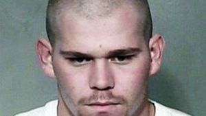 A rapit-o, violat-o, ucis-o si ingropat-o in desert, la prima intalnire!