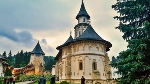 31 de călugări de la Mănăstirea Putna sunt infectați cu coronavirus