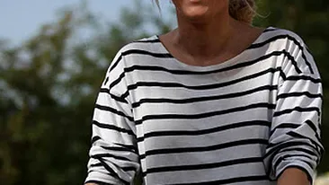 Laura Cosoi si Dani Otil, la munca pe santier! Au ajutat oamenii fara case!