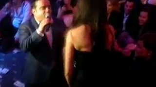 VIDEO Andra a cantat alaturi de Adrian Minune "E noapte si e tarziu" pentru sotul ei, Maruta. Uite un duet de exceptie de la nunta lui Pepe