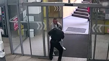 Polițist local din Vaslui, bătut crunt de un tânăr căruia i-a atras atenția că trebuie să poate mască de protecție | FOTO