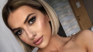"Îți vine să vomiți". Lidia Buble a ajuns piele și os. Și-a făcut o poză în costum de baie și fanii au rămas mască