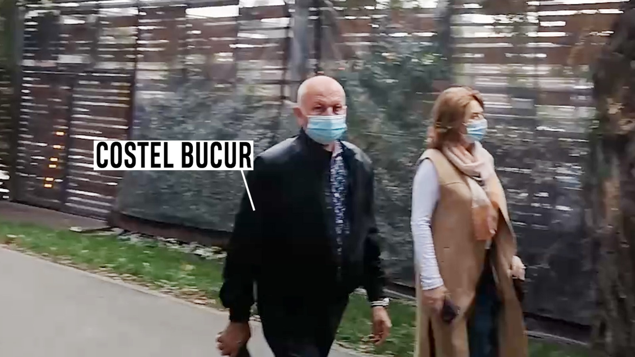 Costel Bucur și soția lui se îndreaptă către restaurant