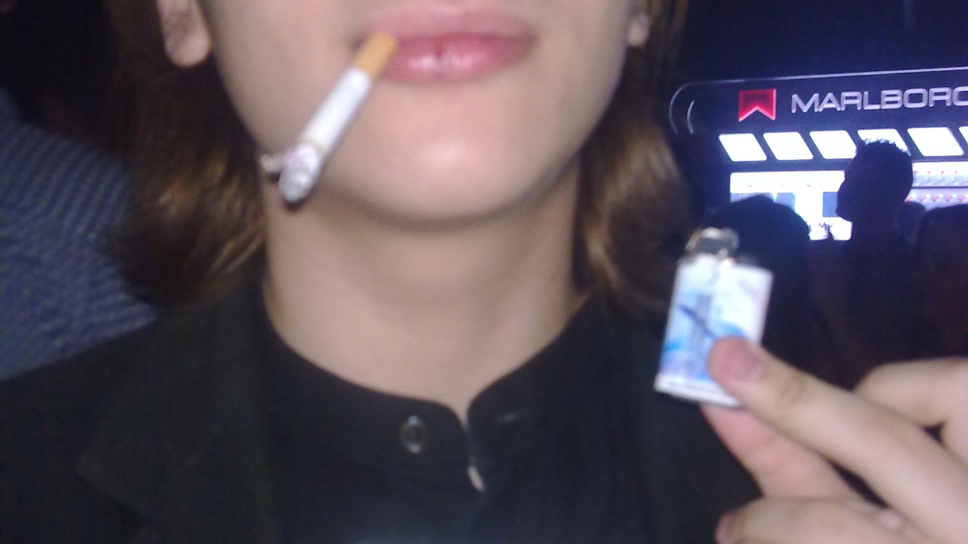 Reguli facute ca sa fie incalcate! Minorii s-au dezmatat la un concert interzis celor sub 18 ani!