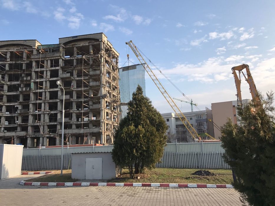 Construcţia a fost demolată în această după-amiază