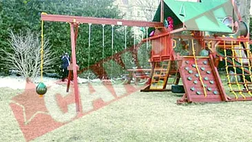 Le-a facut loc de joaca la Casa Alba