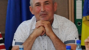 Telenovelă în Vaslui! Preotul gelos a cerut test ADN. E convins că fiul născut de preoteasa lui seamănă cu... viceprimarul