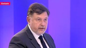 Alexandru Rafila, previziuni sumbre: „Cred că la sfârșitul lunii decembrie vor fi peste 10.000 de cazuri pe zi”