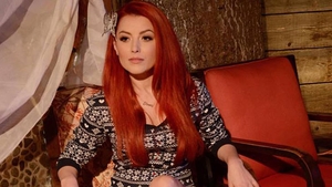 Fanii au crezut ca nu vad bine! Cum a ajuns Elena Gheorghe in aceeasi poza cu Justin Bieber!