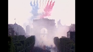 Sute de mii de francezi au sărbătorit pe Champs Elysee, după victoria de la Campionatul Mondial 2018