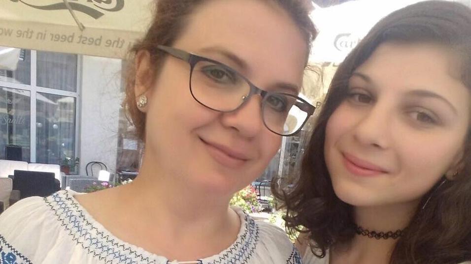 Veronica Zamfir, fiica unui fost jurnalist răpus de cancer, căutată de polițiști! De mai bine de o săptămână, adolescenta e de negăsit