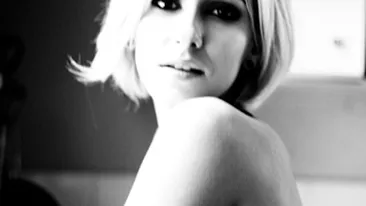 Dana Rogoz se rasfata cu dulceata facuta in casa! Vezi ce sortimente iti recomanda si care este preferatul ei!