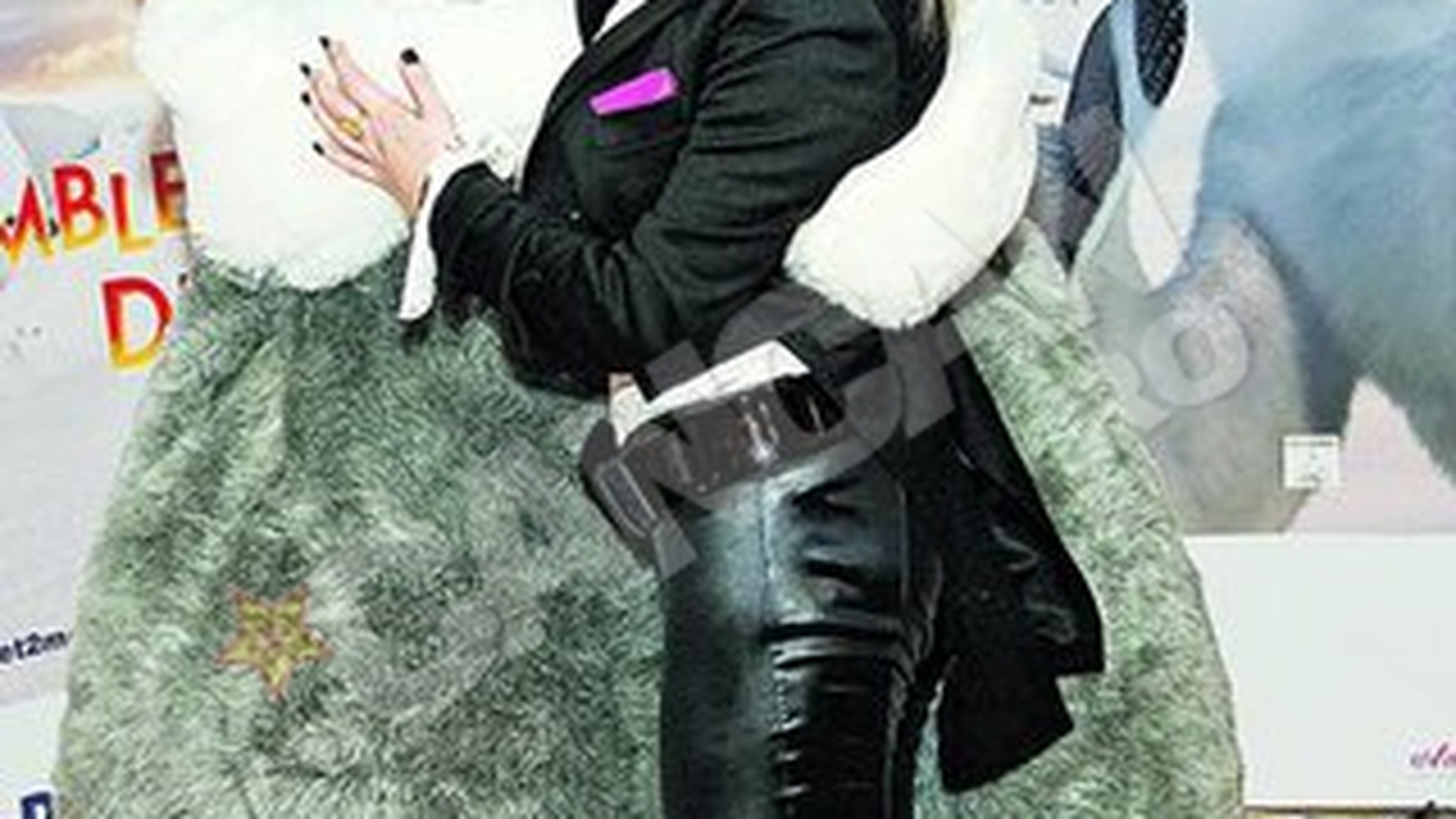 Si-a imprumutat vocea unui pinguin! Lori, personaj de desene animate