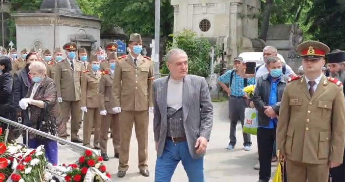 Gigi Becali, un om cu frica lui Dumnezeu