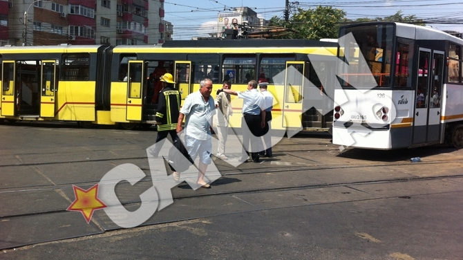 Traficul a fost reluat in zona accidentului de tramvai din sectorul 5