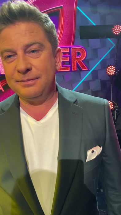 Ce spune Pavel Bartoș despre viața de familie. Prezentatorul TV și Anca sunt căsătoriți de 18 ani! Ce cariere și-ar dori să urmeze fiicele sale