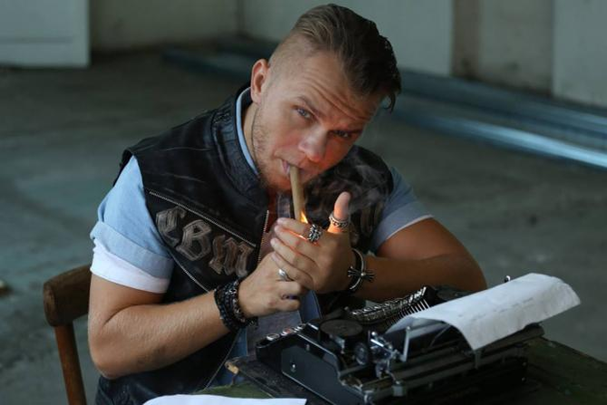 Codin Maticiuc 
a fost „arestat la domiciliu” de Sărbători
