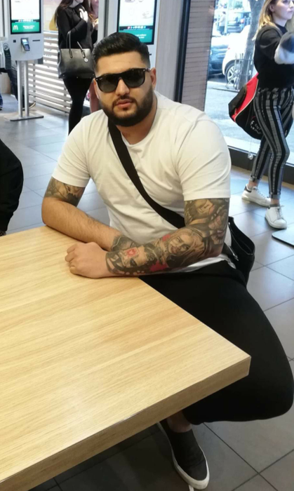 Vandam s-a dezlănțuit pe Facebook