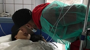 Antonia şi Akim au ajuns acasă! Cine a luat-o de la spital pe cântăreaţă