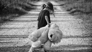 O femeie care și-a abandonat familia s-a întors 16 ani mai târziu. De ce a făcut acest gest