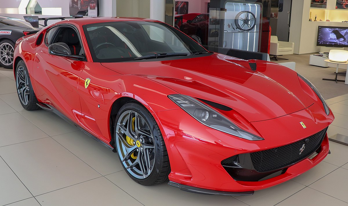 Dan Nicorescu și-a comandat primul Ferrari Superfast 812 din România