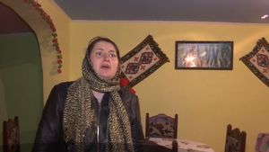 Prima reacție a mamei adolescentei de 15 ani din Suceava care a fost biciuită de iubit: ”Ei îmi spuneau că se jucau”