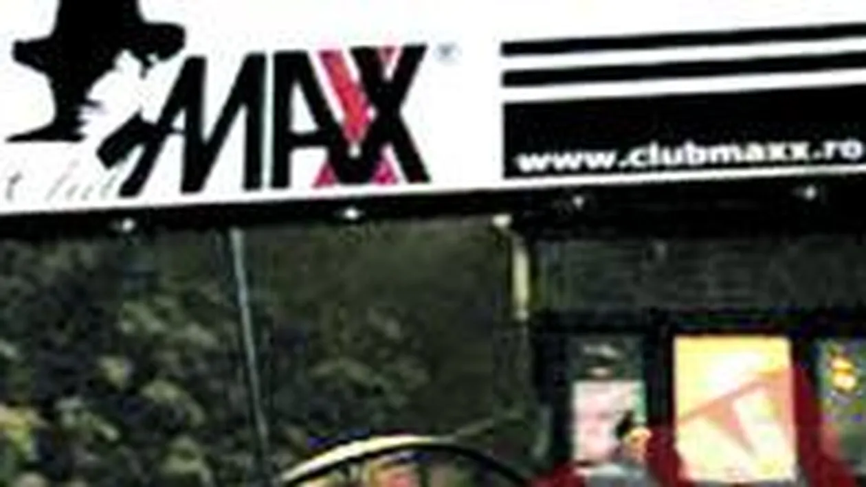 Politisti impuscati de bodyguarzi in Regie