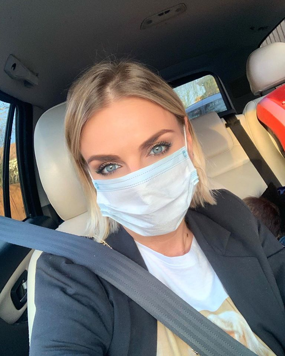 Cu masca medicală pe față, Jojo a făcut un apel disperat pe Instagram: “Am…”. Ce boală a contactat