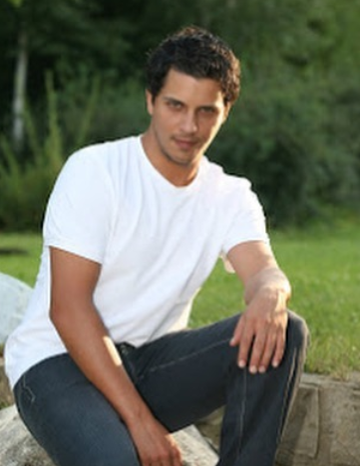 Nu o să-ți vină să crezi cum arată Lucian Viziru. S-a mutat în Germania și nu mai are nicio legătură cu actoria