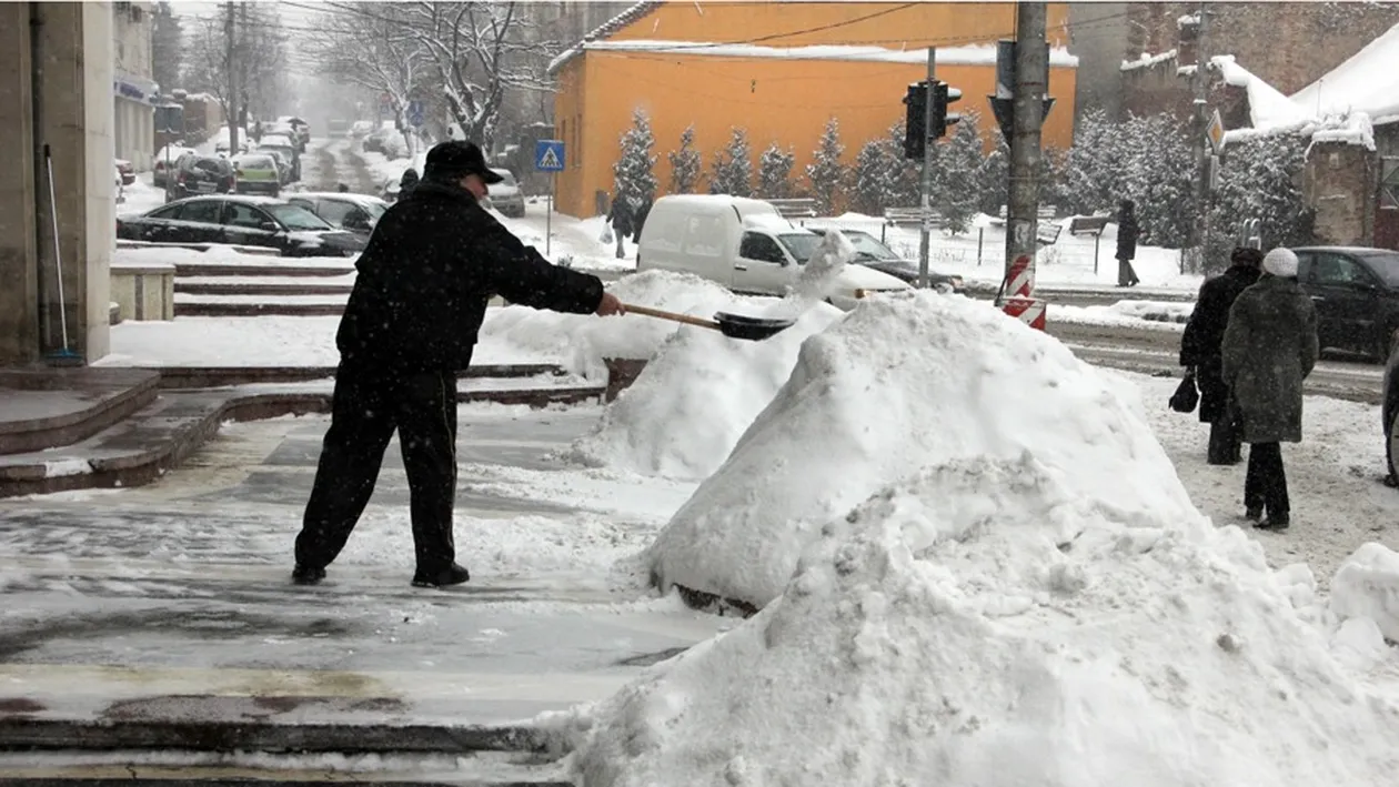 ANM a modificat prognoza! Se întoarce iarna în România. În ce zona va ninge ca în mijlocul iernii
