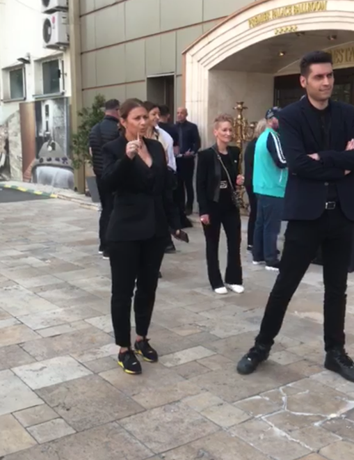 VIDEO Scandal la pomana de cinci stele a Ionelei Prodan! Ce a primit un bărbat ca să-și țină gura închisă