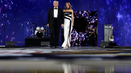 Donald și Melania Trump au făcut senzație la ceremonia de învestire a președintelui. Cei doi au dansat la balul organizat în onoarea noului lider american
