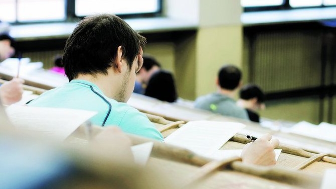 Ai descoperit nereguli la BAC? Le poti semnala gratuit prin telefon