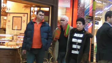 Deputata Ciocu' mic nu-si deranjeaza sotul cand are de vorbit la telefon! Uite ce atenta e cu partenerul de viata!