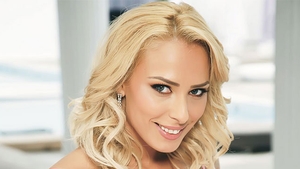 Iulia Vantur a vorbit despre relatia pe care o are cu starul Salman Khan! Vedeta a dat cartile pe fata!