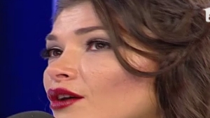Cuprinsa de disperare la 3 luni de la divort! Ce prezentatoare TV nu se poate aduna de cand a ramas singura pe lume!