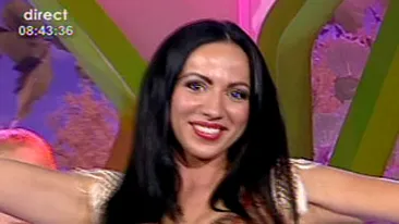 Roxana Marcu a revenit in muzica! Sissy Girls se numeste trupa cu care vrea sa faca ravagii in aceasta vara - Asculta piesa Que Sera