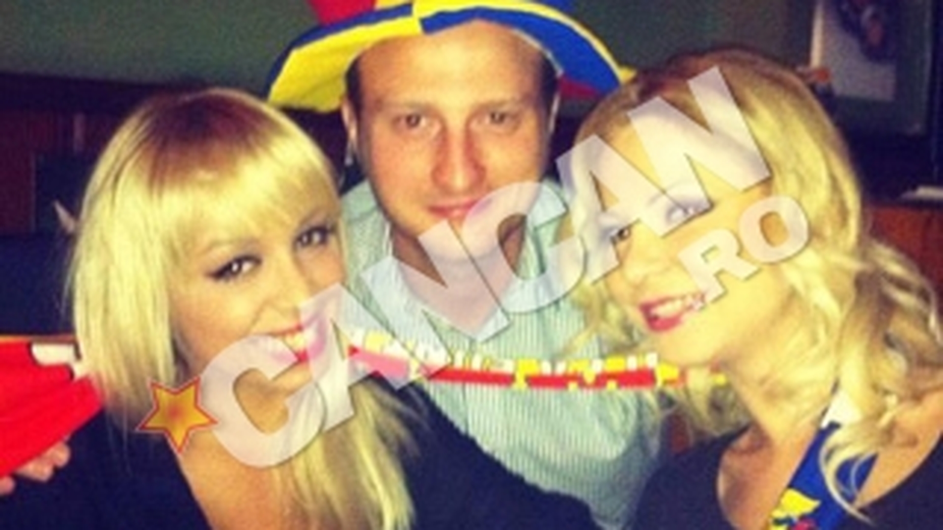 Andrei Tinu a profitat la maximum de meciul Romania-Olanda!  A cucerit doua blonde!