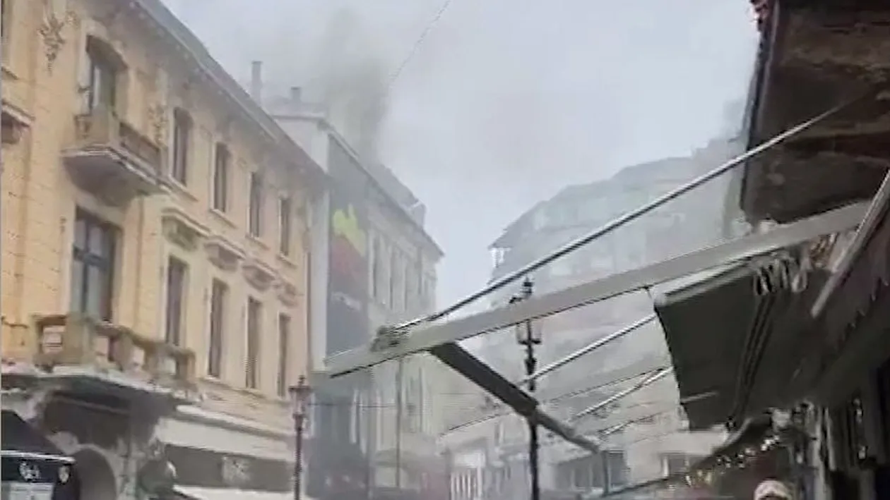 Incendiu în Centrul Vechi din București. Pompierii au intervenit de urgență