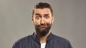 Smiley, luat prin surprindere, dar a răspuns! Ce nu vrea să afle niciodată copilul lui despre el