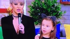 Giulia a venit cu fetiţa la TV, iar micuţa a făcut asta fără nicio reţinere